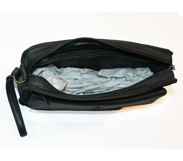 La Guêpe - Petite Maroquinerie - Sacoche en cuir noir avec dragonne