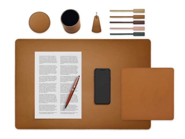 LAVOISIER Maroquinier - Set de bureau gold – SM500-60×40 – TS500 – PC500 – SV500 – P-clé triangle – 5x tags