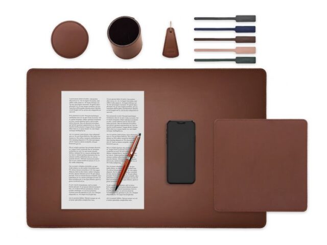 LAVOISIER Maroquinier - Set de bureau marron – SM500-60×40 – TS500 – PC500 – SV500 – P-clé triangle – 5x tags