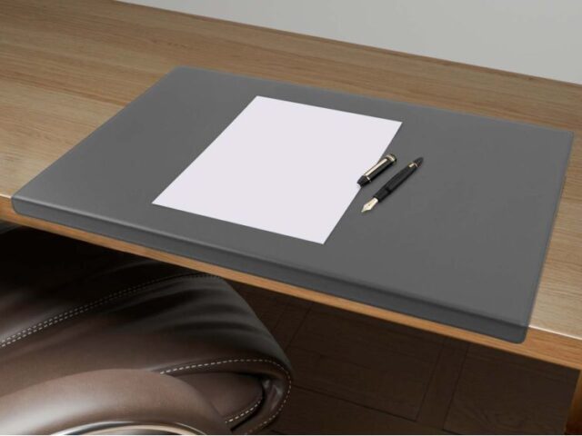 Lavoisier Maroquinier - Sous-main à rebord 50cm en cuir gris - SM600-50