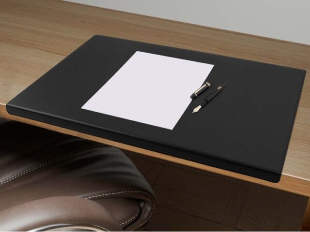 Lavoisier Maroquinier - Sous-main à rebord 60cm en cuir noir - SM600-60