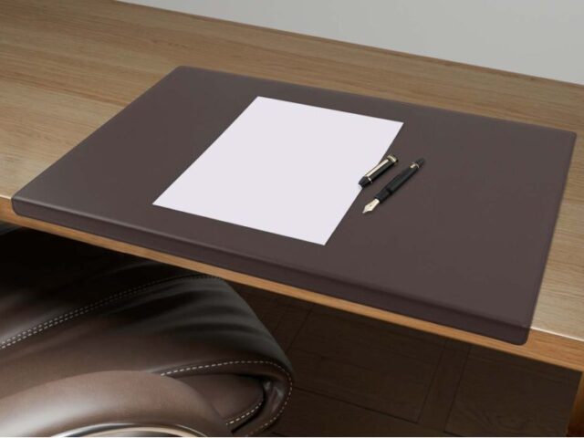 Lavoisier Maroquinier - Sous-main à rebord 60cm en cuir t-moro - SM600-60