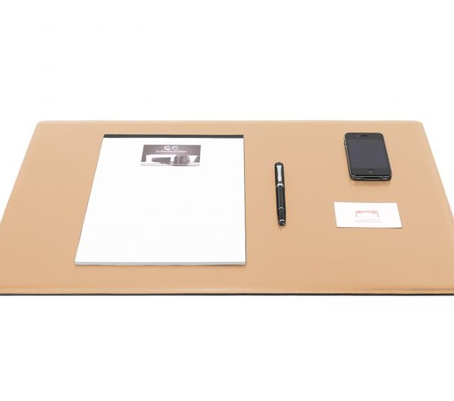 Lavoisier Maroquinier - Sous-main en cuir beige café latte "Premium" - 60x40 cm