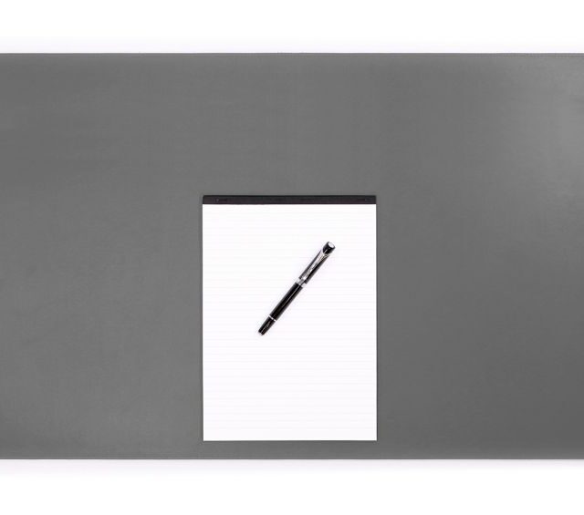 Lavoisier Maroquinier - Sous-main XL en cuir gris fer - 80x50 cm