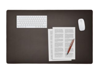 Sous-main XL en cuir marron foncé – 80×50 cm par la marque LAVOISIER Maroquinier LAVOISIER Maroquinier - Sous-main XL en cuir marron foncé – 80×50 cm