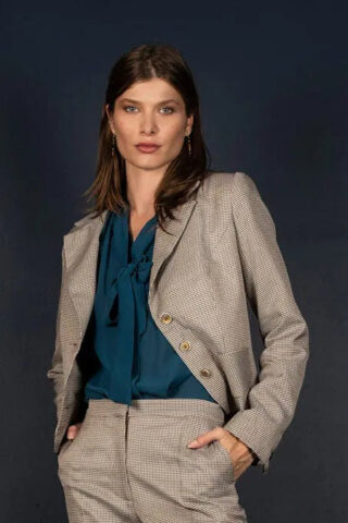 Veste Tailleur Femme Laine Pied de poule Beige – Certitude par la marque My tailor is Joh My tailor is Joh - Veste Tailleur Femme Laine Pied de poule Beige – Certitude