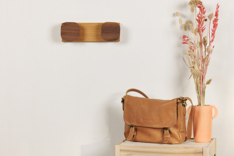 Manufacture Jacquemin - Porte manteau en mélange d'essence avec socle chêne - Petit modèle