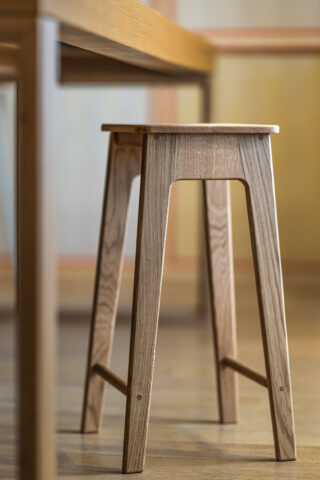 Manufacture Jacquemin - Tabouret de bar en bois massif – Chêne