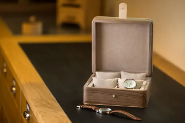 Manufacture Jacquemin - Coffret à montres en noyer 4 montres