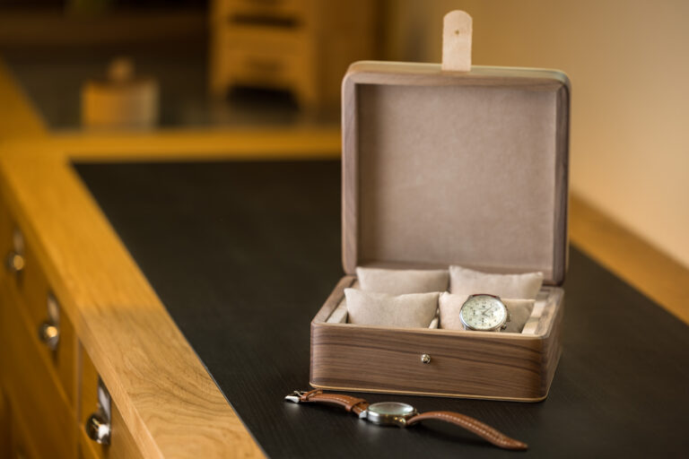 Manufacture Jacquemin - Coffret à montres en noyer 4 montres