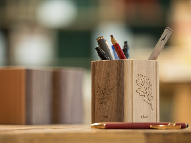 Manufacture Jacquemin - Pot à crayon en quatre essences de bois