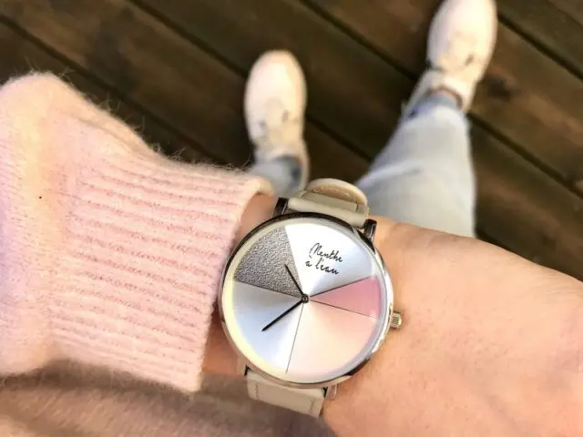 Menthe a leau lindecise bracelet facon cuir gris rose design