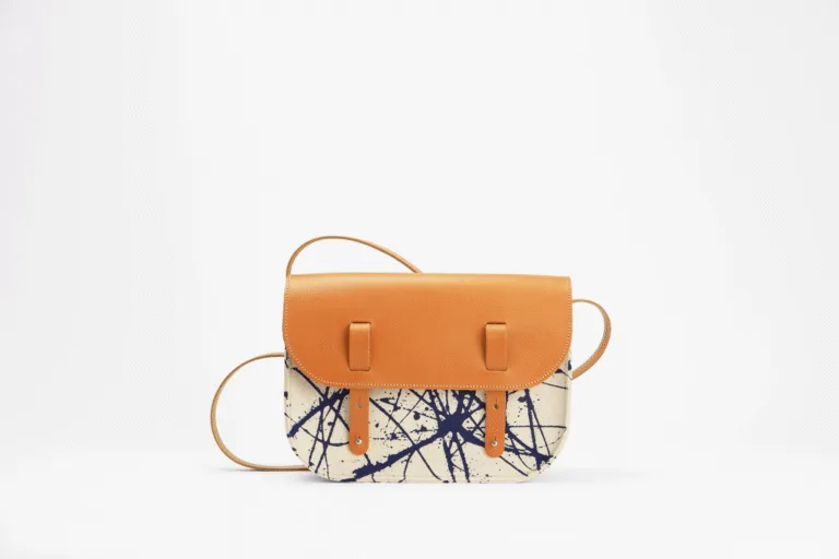 Monébari - Sac besace en toile et cuir - Édition Les Traits Bleus