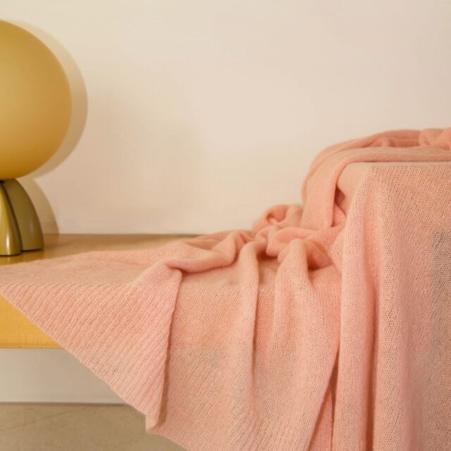 Maison Bonnefoy - Plaid en soie Megève Nude (Jade)