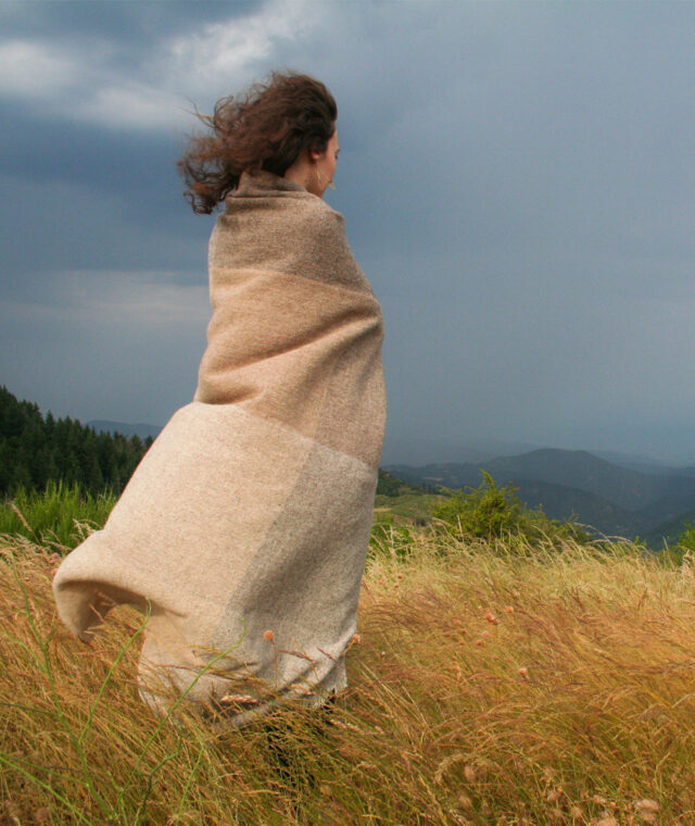 Ardelaine - Plaid tissé en laine – Grandes franges