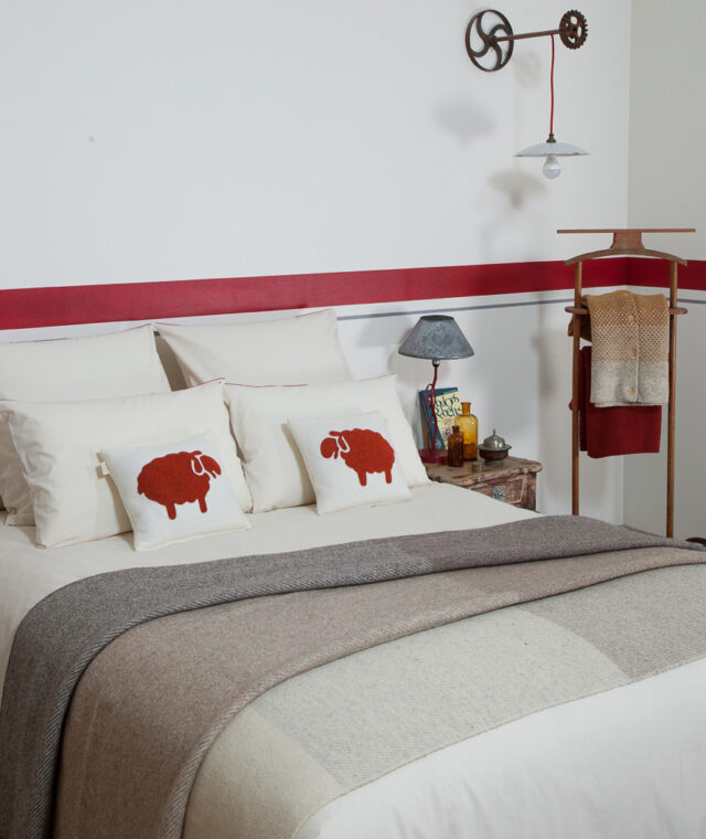 Ardelaine - Plaid tissé en laine - Grandes franges