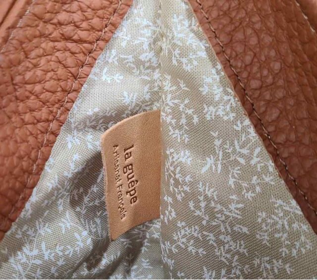 La Guêpe - Petite Maroquinerie - Sac sourire en cuir marron clair grainé - 02-005-05