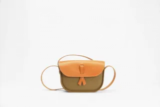 Monébari - Sac à bandoulière  en gomme et cuir  kaki