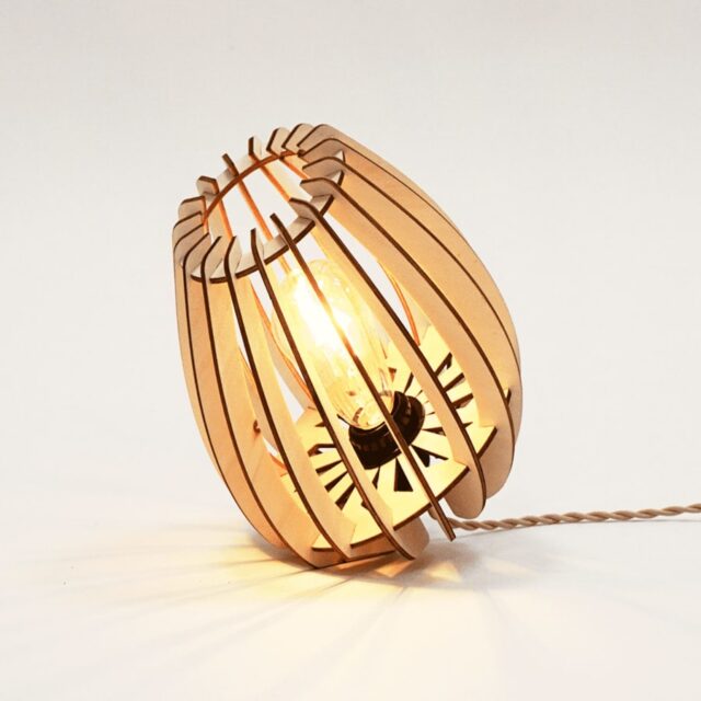 KIPLI - Lampe à poser en bois ATOME - Atelier Loupiote x Kipli