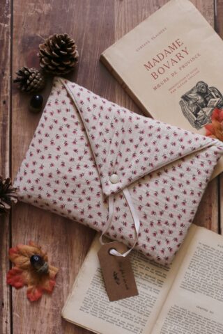 Des fils et des mots - Housse « L’inventaire des rêves de Chimamanda Ngozi Adichie » – plusieurs formats