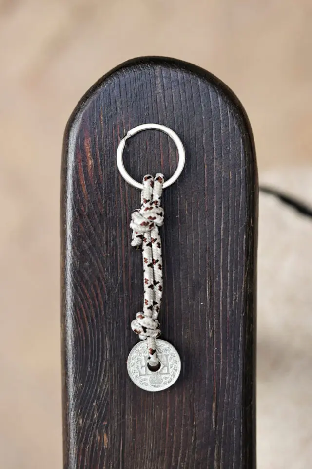 LE SOU FRANÇAIS - Porte-clés – Le Fantassin Beige