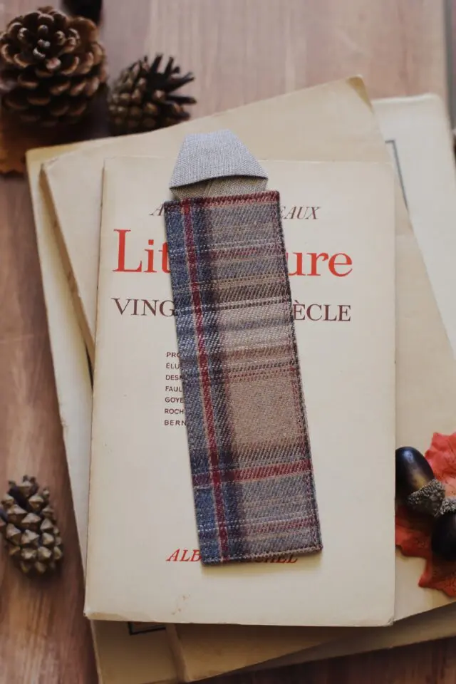 Marque-page « La Petite Boulangerie du bout du monde de Jenny Colgan » par la marque Des fils et des mots Des fils et des mots - Marque-page « La Petite Boulangerie du bout du monde de Jenny Colgan »