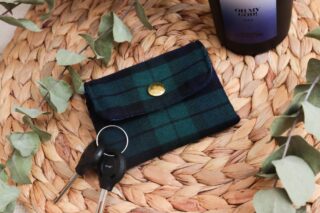 MAISON MALLOW - Mini Portefeuille à Tartan Marine et Vert