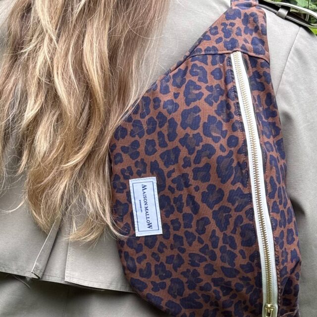 Maison Mallow - Sac Banane Léopard Bleu