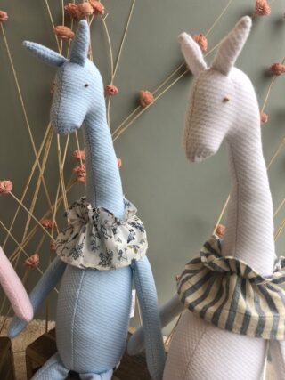 Pamplemousse Peluches - Céleste la Girafe Ciel