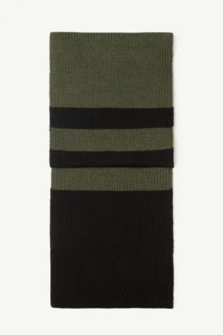 Echarpe Rayée Vert Kaki Noir en Laine Mérinos par la marque Tricots Marcel Tricots Marcel - Echarpe Rayée Vert Kaki Noir en Laine Mérinos