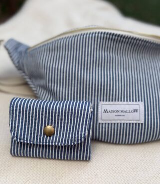 MAISON MALLOW - Mini Portefeuille en jean à rayures bleues et blanches