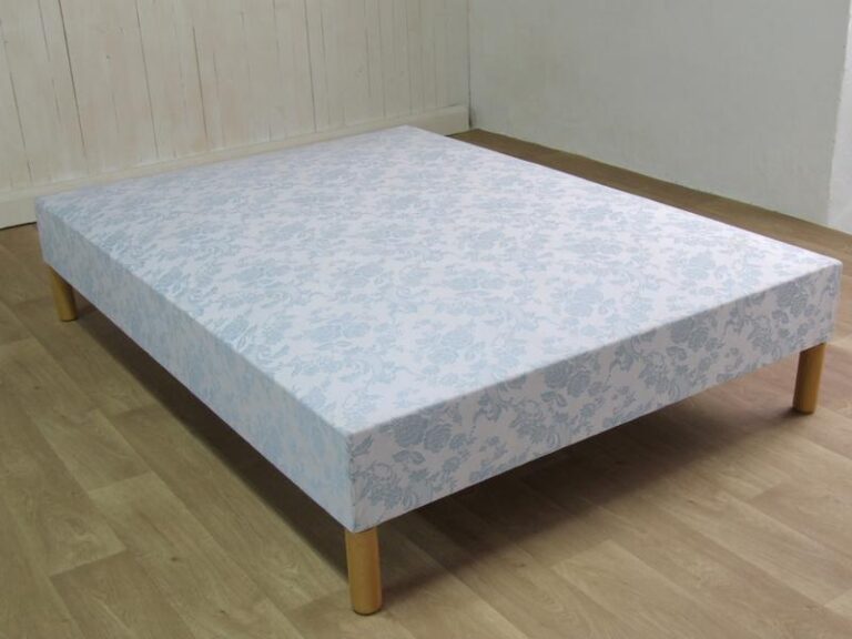 Sommier a lattes recouvert zoom Dormilaine - Sommier tapissier PLUS à double suspension