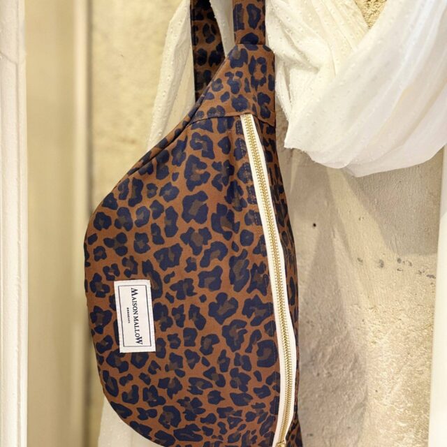 Maison Mallow - Sac Banane Léopard Bleu