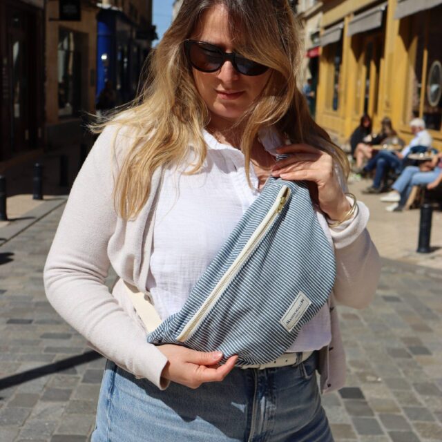 Maison Mallow - Sac Banane Jean Rayé Bleu et Blanc