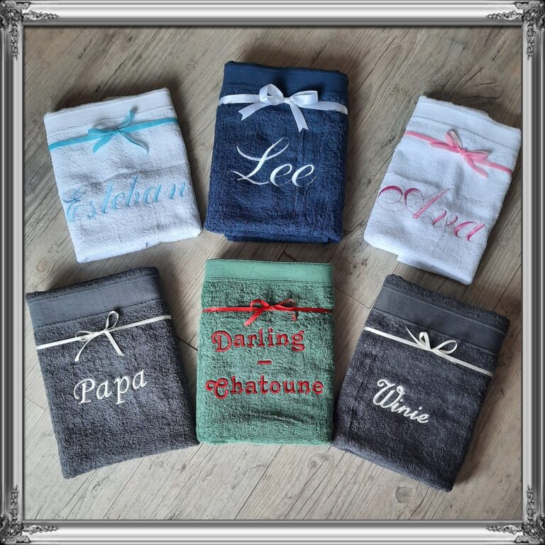 La Fabrique A DeDeuh - Serviette personnalisée 70x130cm avec prénom brodé: 8 couleurs