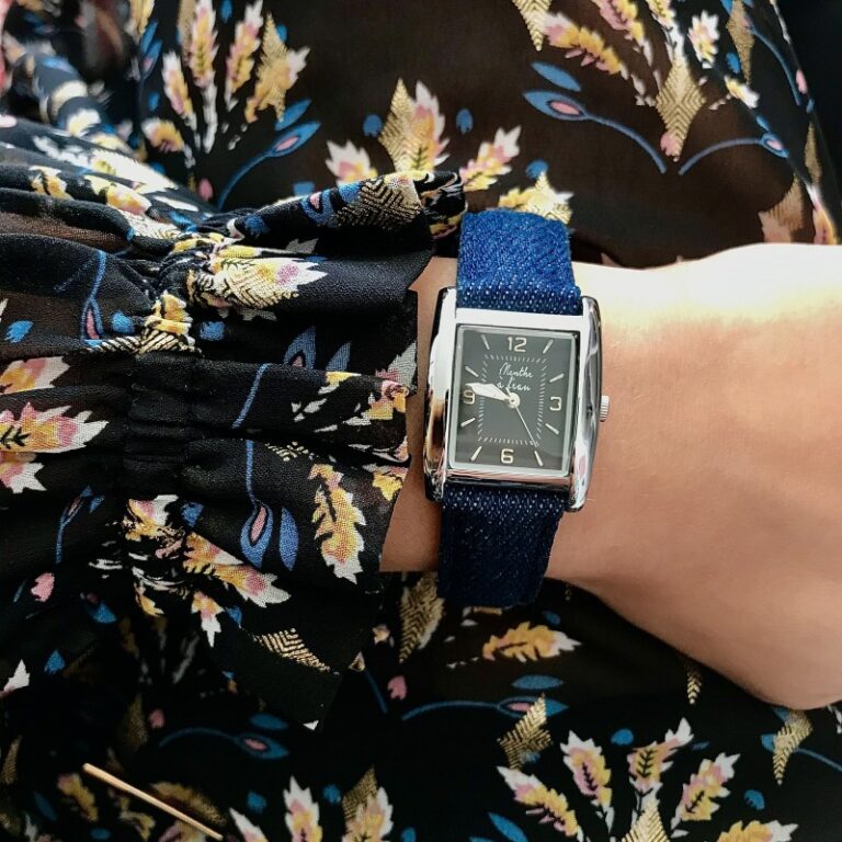 Menthe à l'eau - Montre Femme La Rectangle bracelet cuir jeans fond noir – Bleu