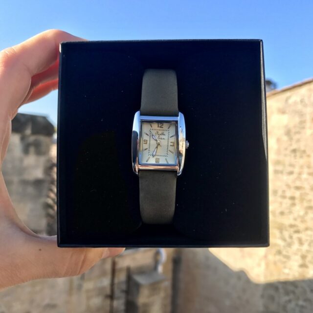 Menthe à l'eau - Montre Femme La Rectangle bracelet cuir kaki fond champagne