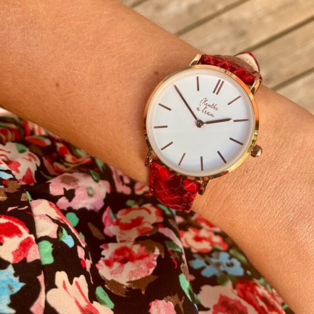 Menthe à l'eau - Montre Femme La Véritable bracelet cuir python rouge fond blanc rose