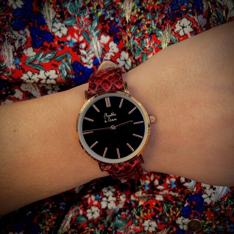Menthe à l'eau - Montre Femme La Véritable bracelet cuir python rouge fond noir rose dorée – Rouge