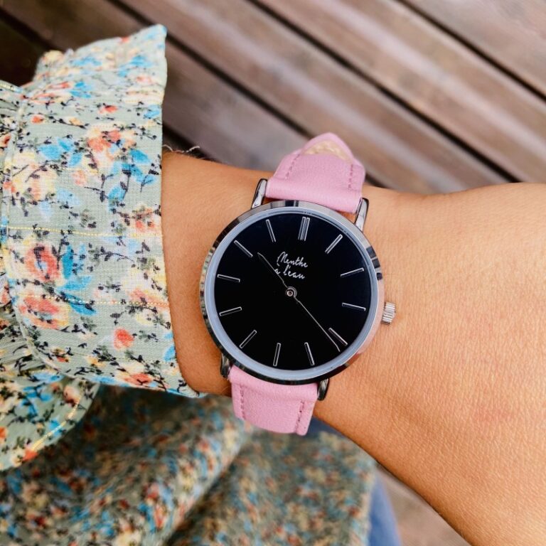 Menthe à l'eau - Montre Femme La Véritable bracelet cuir rose pastel fond noir chromée – Rose