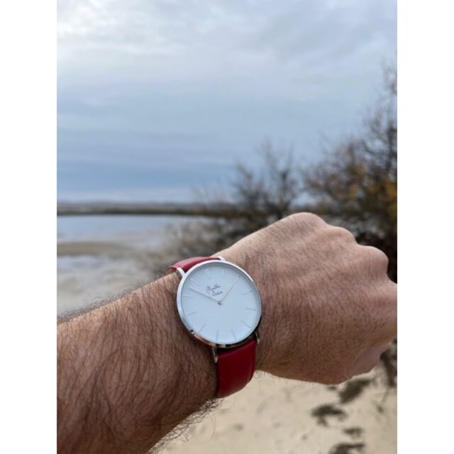 Menthe à l'eau - Montre Homme La Véritable bracelet cuir rouge fond blanc chromée