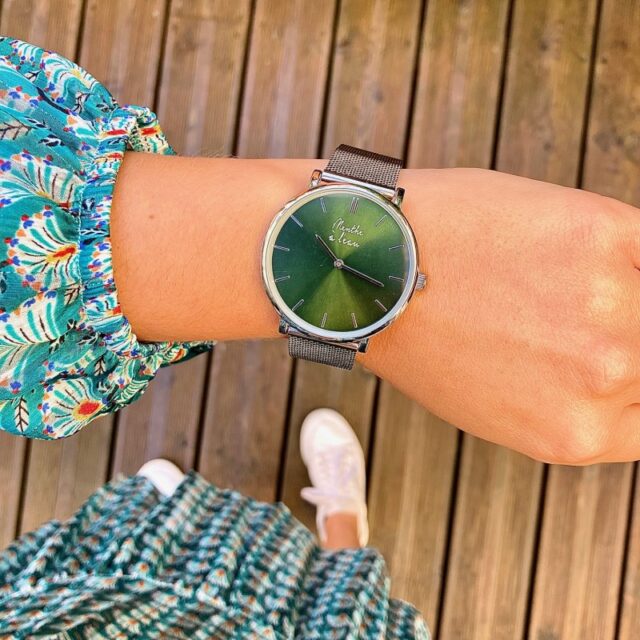 Menthe à l'eau - Montre Mixte L'Indécise maille chromée fond vert