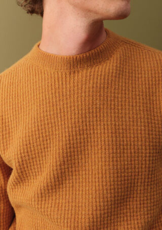 Pull Origine Moutarde par la marque Montlimart Montlimart - Pull Origine Moutarde