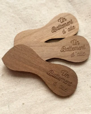 Spatule en bois de noyer par la marque Un Battement d’aile Un Battement d’aile - Spatule en bois de noyer