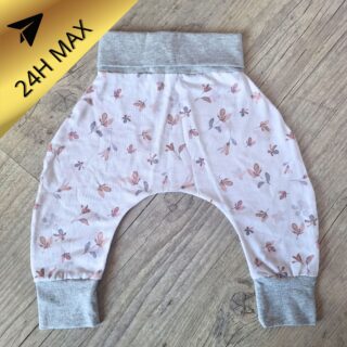 Sarouel 3.6 mois jersey de coton Aquarelle En Stock – Expédiés sous 24H par la marque La Fabrique À DeDeuh La Fabrique À DeDeuh - Sarouel 3.6 mois jersey de coton Aquarelle En Stock – Expédiés sous 24H