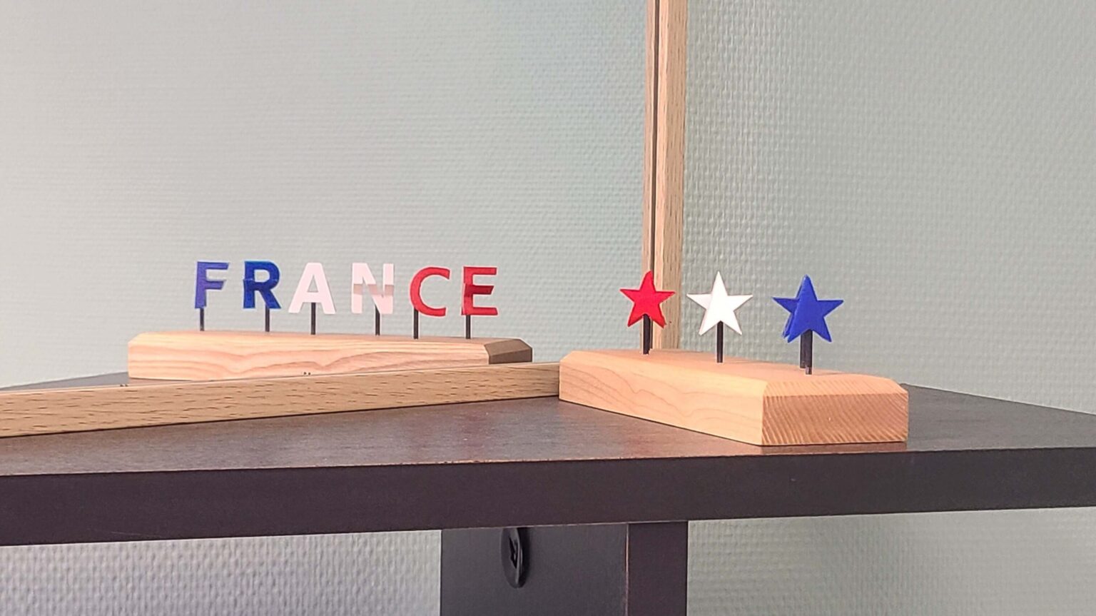 Le Digraphe - Illusions d'optique décoratives - Marques de France