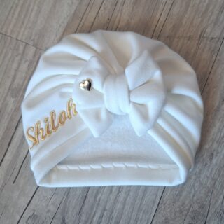 EDITION LIMITÉE : Turban bonnet nœud, buns ou simple personnalisable Prénom brodé, COEUR OR tissu sweat fourré et chaud 15 couleurs par la marque La Fabrique À DeDeuh La Fabrique À DeDeuh - EDITION LIMITÉE : Turban bonnet nœud, buns ou simple personnalisable Prénom brodé, COEUR OR tissu sweat fourré et chaud 15 couleurs