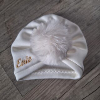 La Fabrique À DeDeuh - Turban bonnet à pompon personnalisé avec Prénom brodé – en tissu Polaire alpine, doux et chaud dès la naissance – Oeko-Tex