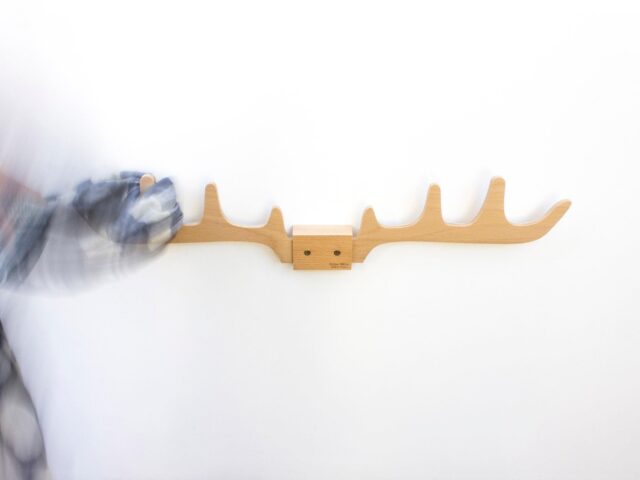 AR1135H merlin hetre 4 Reine Mère - Merlin Hêtre - Porte manteau en hêtre