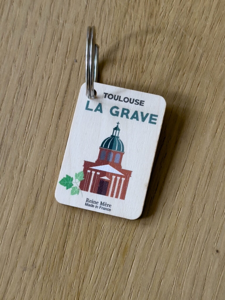 IMG 8408 Grande 9765886d 33de 44b2 8a53 fa9ab8faf1b9 Reine Mère - Porte Clés - La Grave